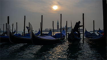 Can Scientists and Historian save Venice from the ravages of climate change?